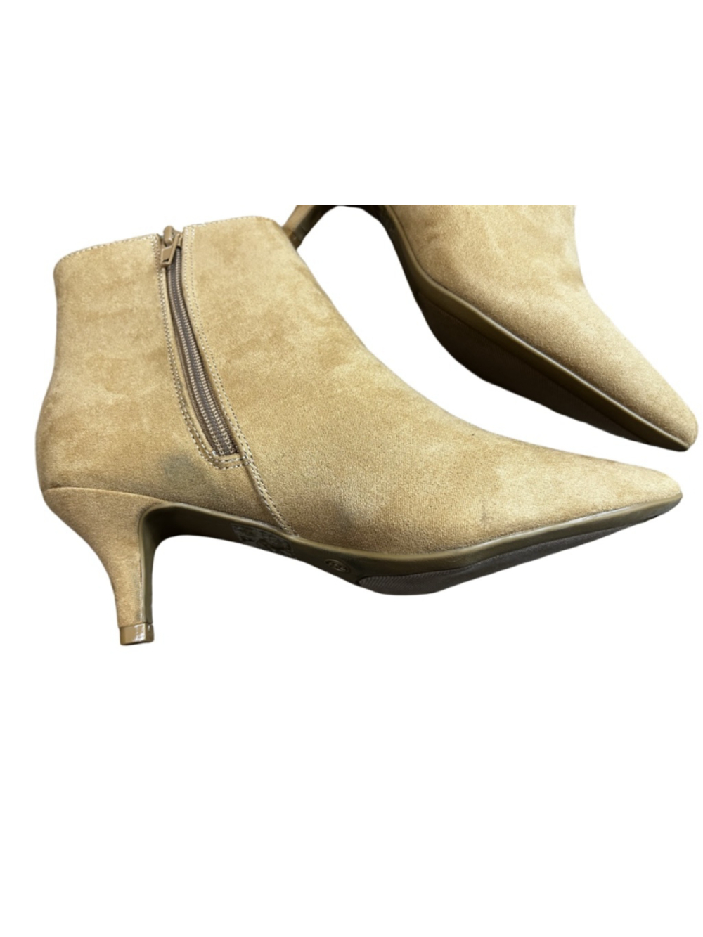 New without box Journee Collection Arely Kitten Heel Pointed Toe Bootie size 6.5 - Picture 7 of 8